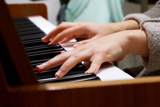 music-piano-hands-75149-large